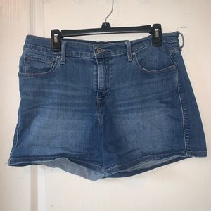 Levi’s shorts